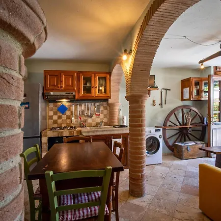 Semesterbostad Casa Vinaria Lucca-tuscany Private Pool New2024, Exclusive Use